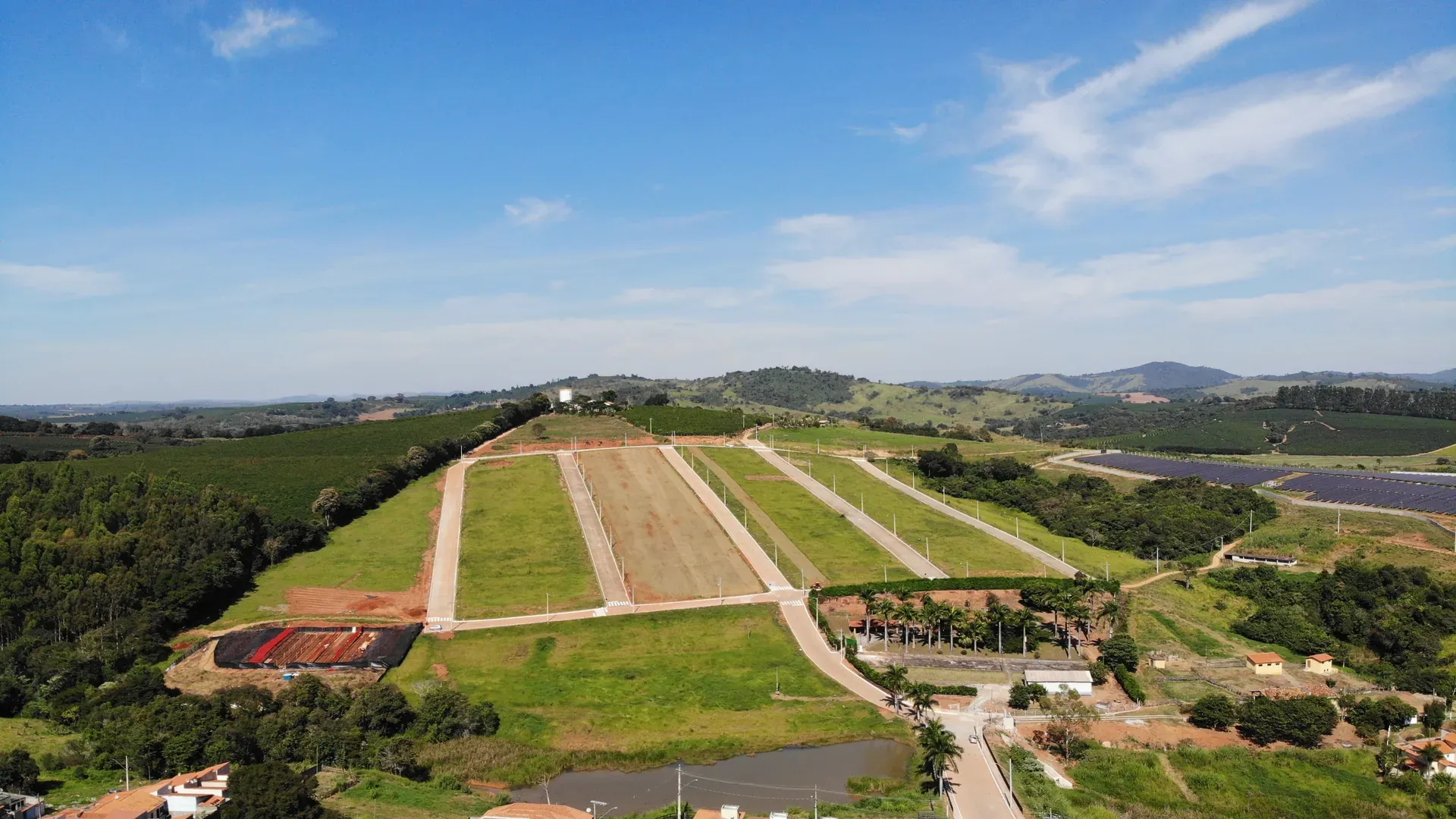 Vista aérea do conjunto do Jardim Natália, com os lotes demarcados e as ruas do loteamento