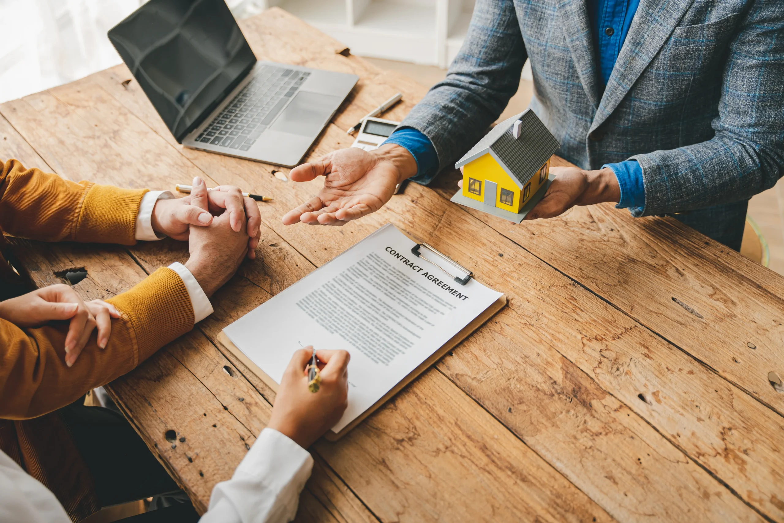 Comprar lote em Perdões (MG): o que conferir na documentação (sem juridiquês)